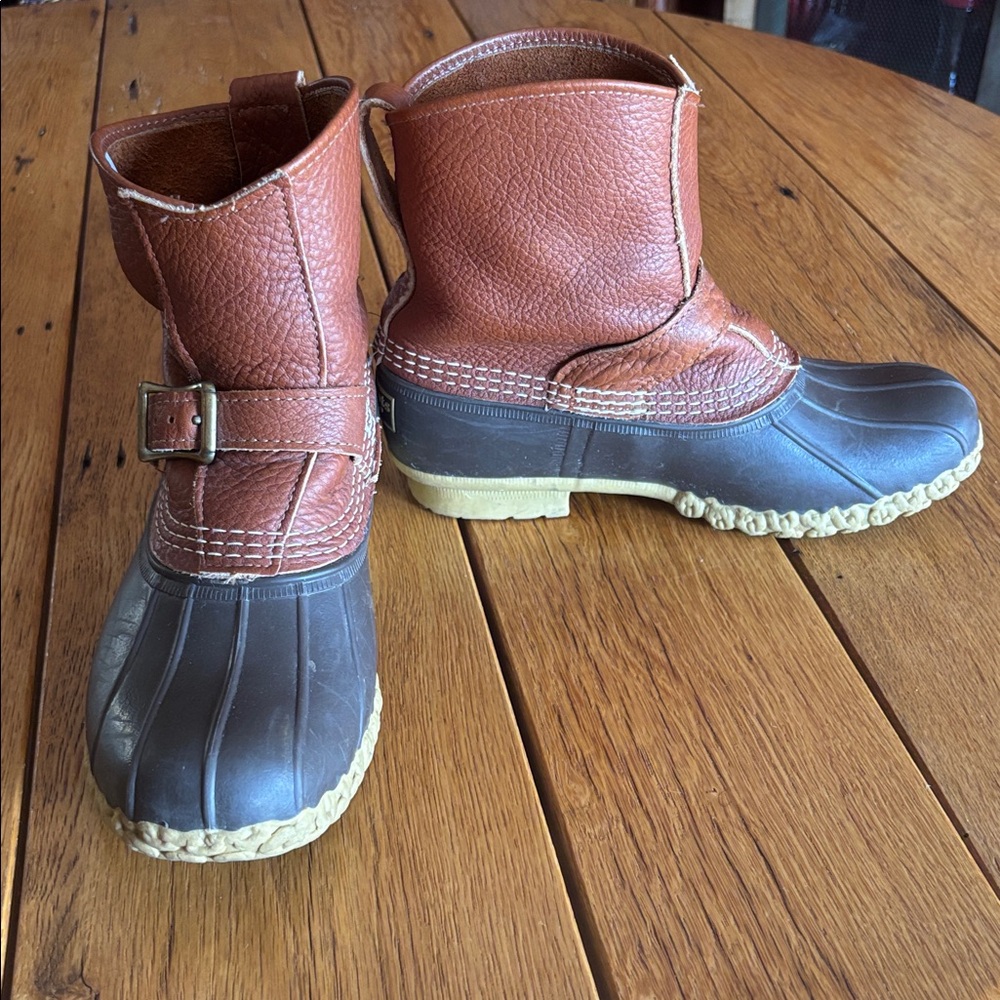 L.L. Bean Women's Brown Pebbled Leather Buckle Accent Pull On Duck Boot - Picture 3 of 9